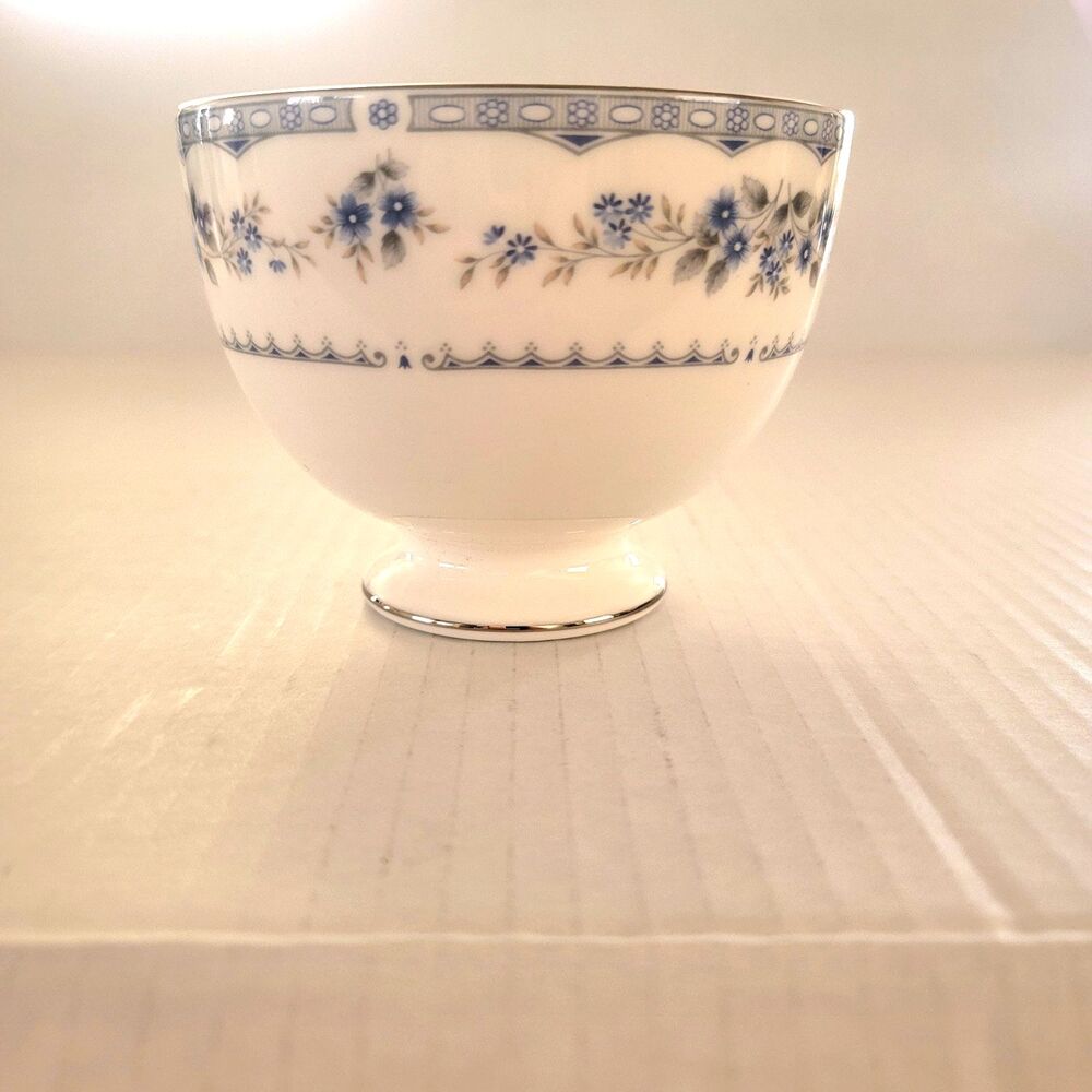 GARDENIA by Wedgwood Bone China Open Sugar Bowl Blue Platinum Floral Platinu VTG